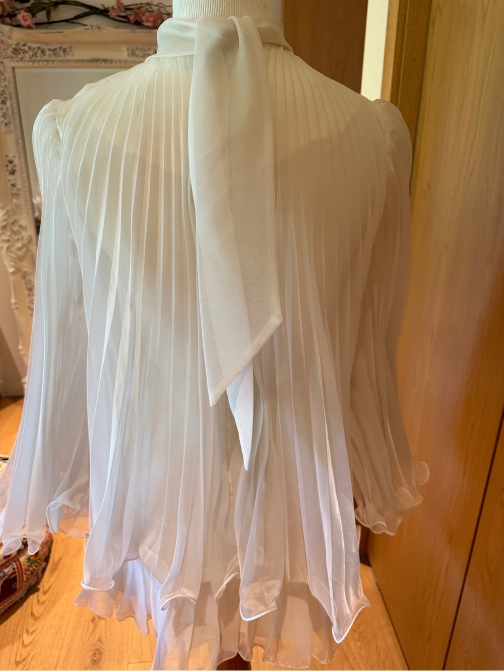 Rare Vintage Ivory Pleated Chiffon cream colored mini dress size 4 (approx) - Picture 5 of 10